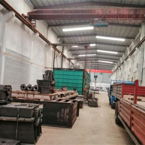 特大型打砂設(shè)備，對所有特大型金屬件表面打砂清除表面雜質(zhì)